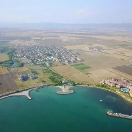 Marina Cape Morie شقة