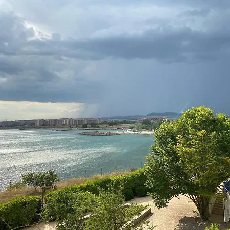 Marina Cape Morie Acheloj